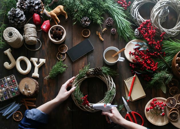 Creative, Crazy And Cool Ways To Surprise Your Family This Festive Season
