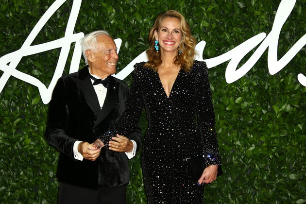 Η Τζούλια Ρόμπερτς με Armani Privé. Μαζί της ο Τζόρτζιο Αρμάνι. Στιλιστικά έκλεψε τις εντυπώσεις της βραδιάς. 