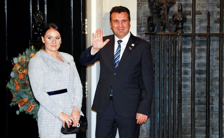 Ο πρωθυπουργός της Βόρειας Μακεδονίας, Ζόραν Ζάεφ, με τη σύζυγό του. 