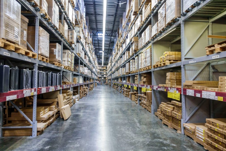 Pasillo de almacenaje de Ikea.