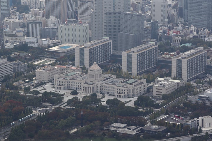 上空から見た国会議事堂。12月9日に臨時国会は会期末を迎える