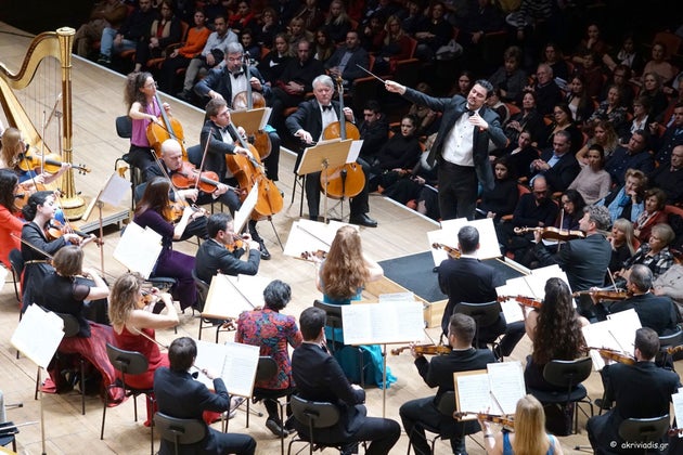 Η Καμεράτα υπό τη διεύθυνση του Γιώργου Πέτρου