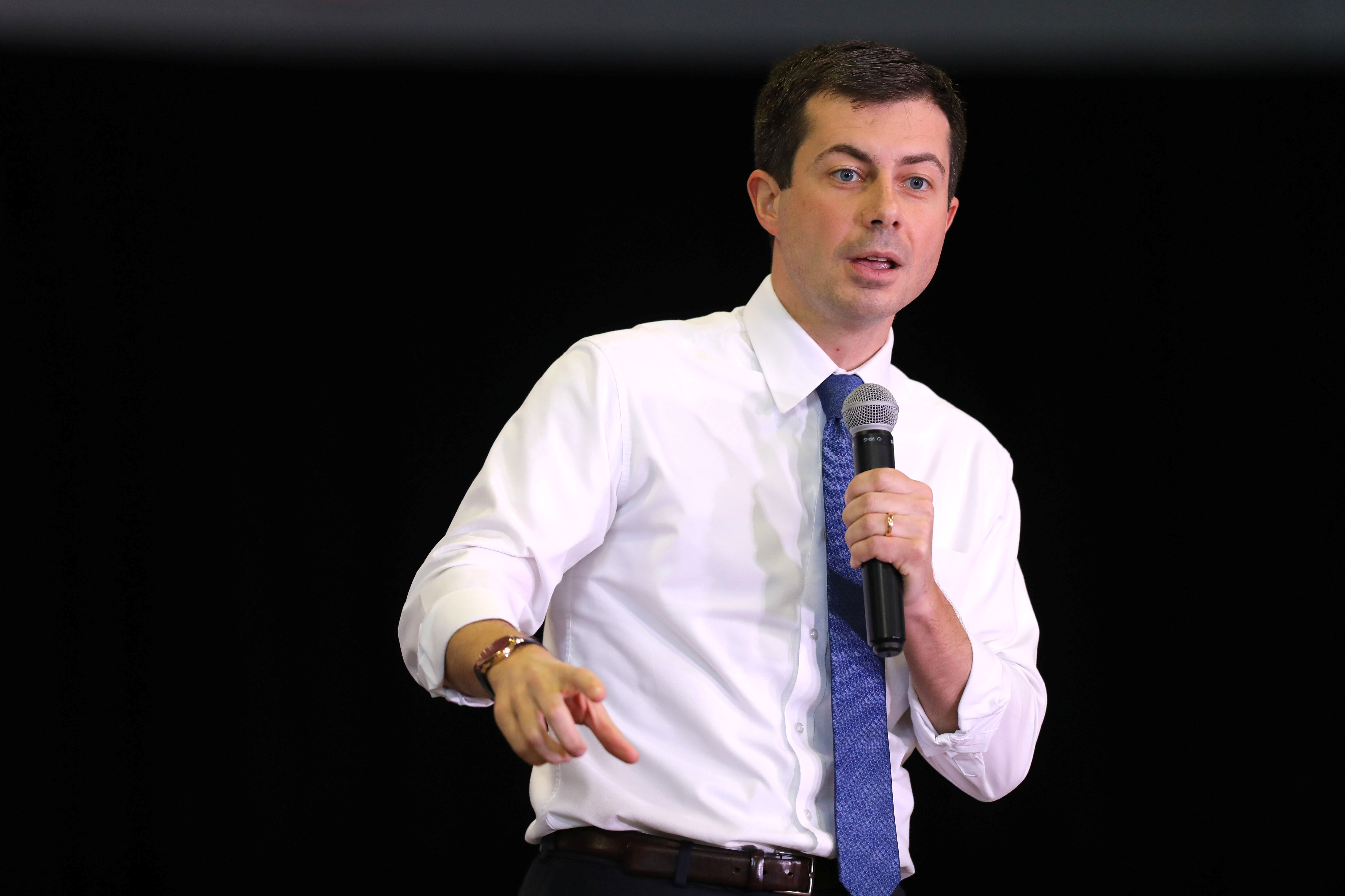 Immigrant Rights Groups Demand Buttigieg Return Donations From Firm Linked To ICE