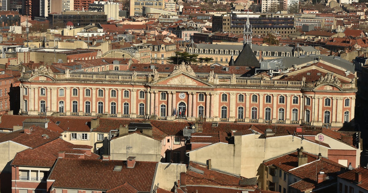Un Elu De Toulouse Mis En Examen Pour Viols Et Agression Sexuelle Le Huffpost