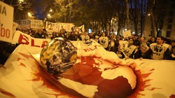 Miles de personas se manifiestan en Madrid contra la crisis