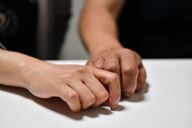 ともにhiv感染した男女が結婚 新しい人生 に幸せをかみしめる日々 ハフポスト