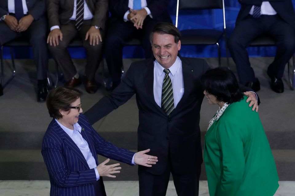 Entre os 22 ministros do governo atual, apenas 2 são mulheres: Tereza Cristina, à esquerda,...