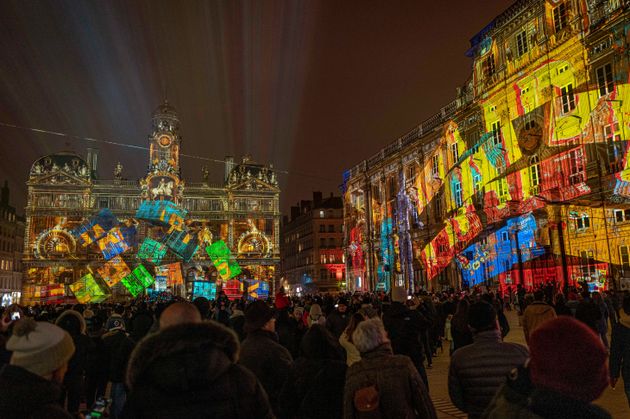 La Fête Des Lumières à Lyon Frappée De Plein Fouet Par Les