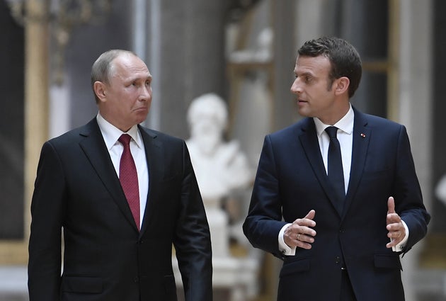 L'ingérence russe dans la présidentielle resurgit avant la rencontre Poutine -Macron | Le HuffPost