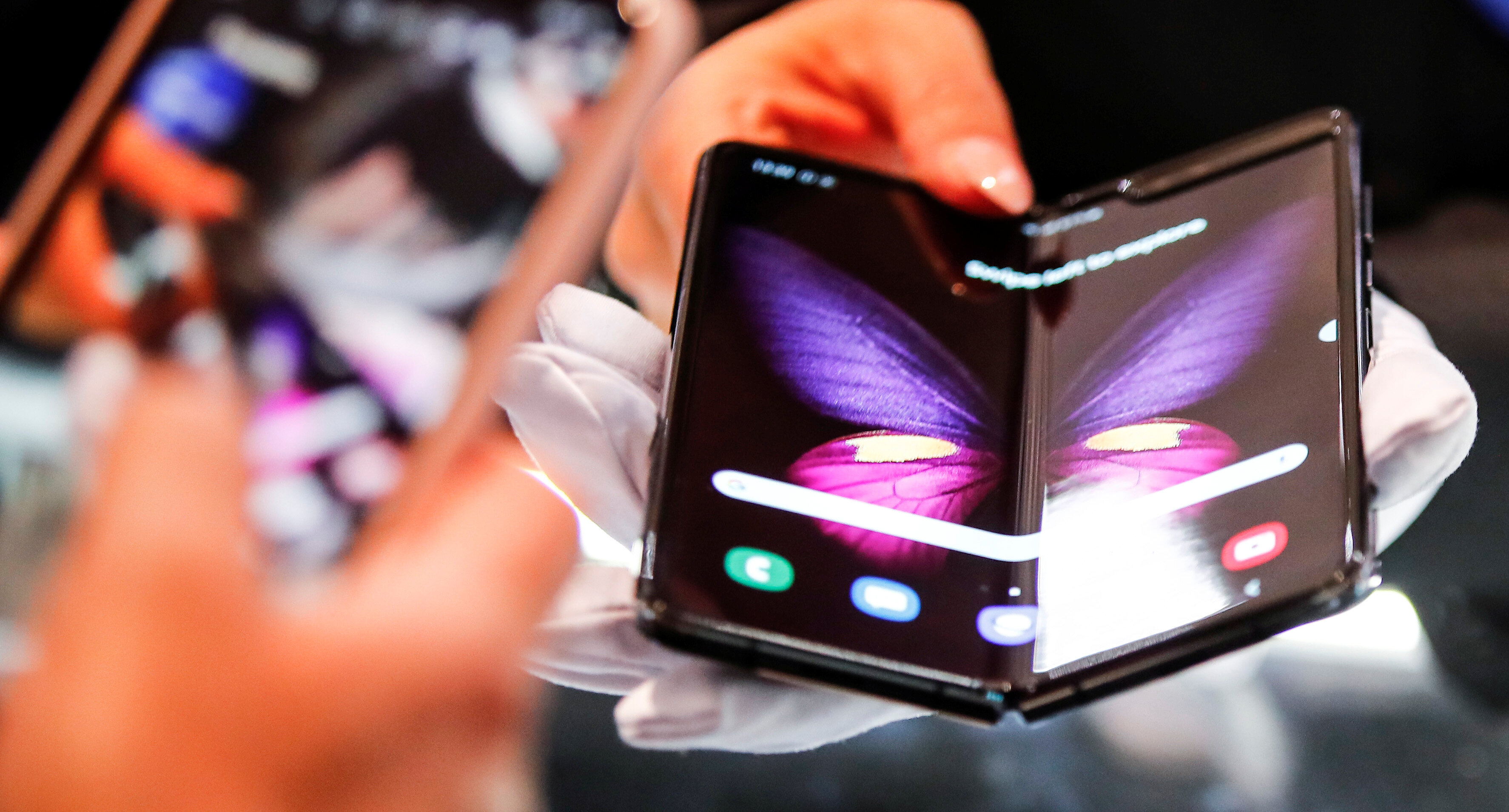 Самсунг который раскладывается. Складной смартфон Samsung Galaxy Fold. Samsung Galaxy Fold 5g. Samsung Galaxy Fold s 2022. Samsung Galaxy Fold 5.