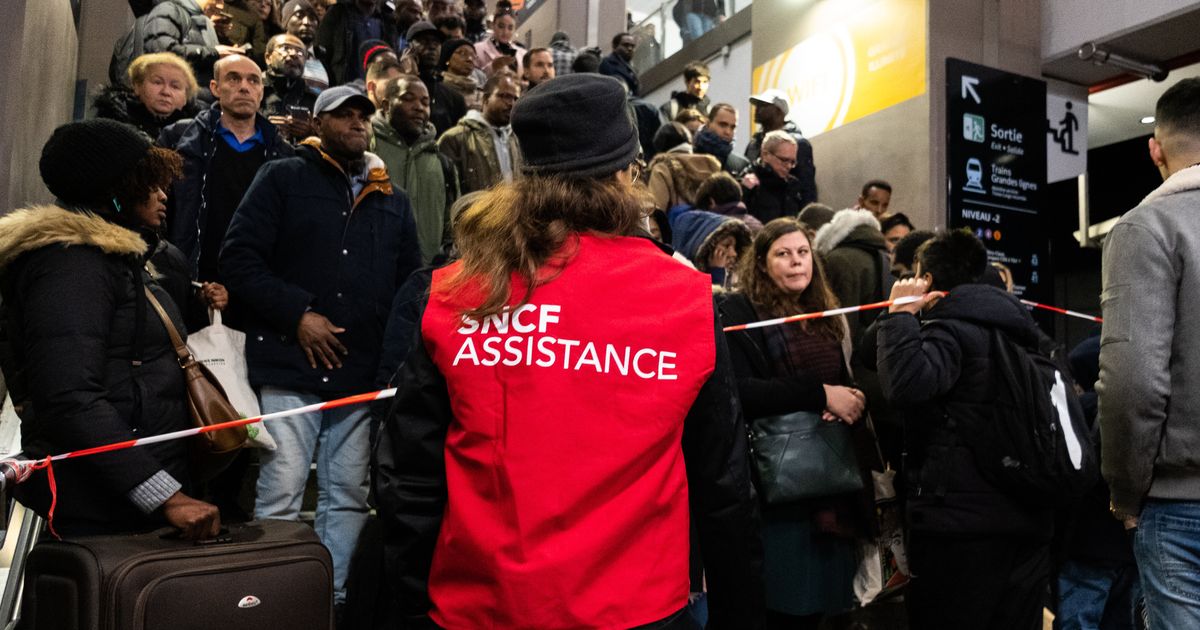 Retraites: la CGT appelle à "renforcer la grève" à la SNCF | Le HuffPost