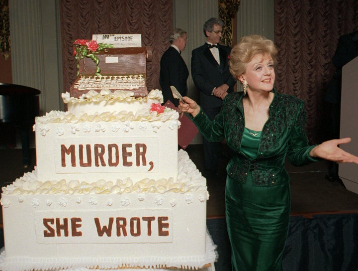 Angela Lansbury, A Broadway Darling Turned TV Favorite, Dies 4 Lansbury at a party for the 100th episode of "Murder, She Wrote" in 1989.
