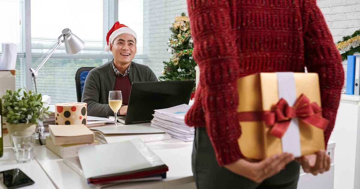 The Worst Holiday Gifts Employees Have Ever Received (And How To Do Better)