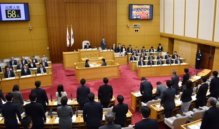 罰則付きでヘイトスピーチを禁止する条例を可決、成立させた川崎市議会の本会議場