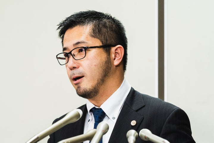 弁護団の山下敏雅弁護士