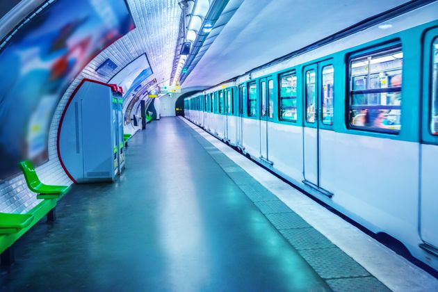 Un Jeune Homme Interpelle Apres L Agression D Un Etudiant Israelien Dans Le Metro Parisien Le Huffpost