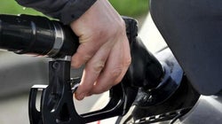 Los precios suben un 0,4% en noviembre por los carburantes y la