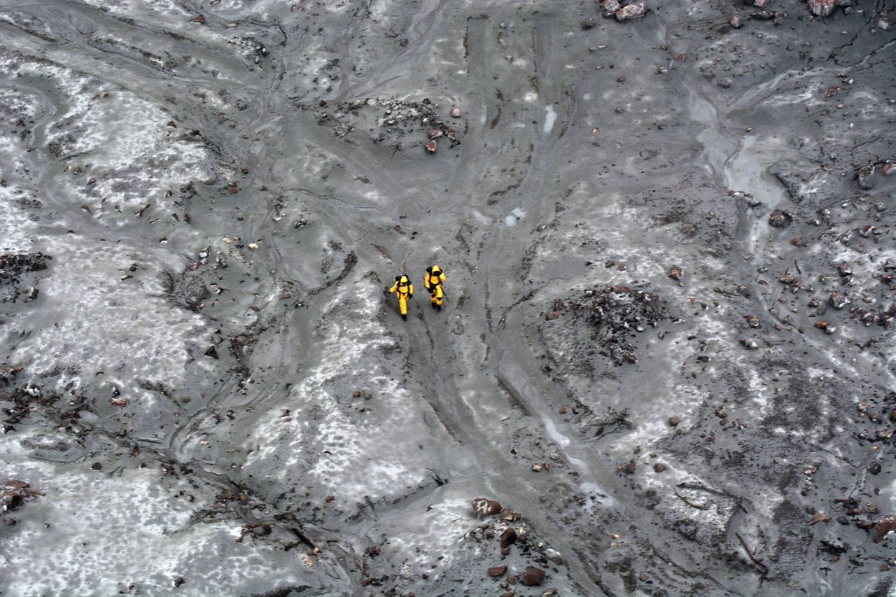 Experts pictured during the recovery operation at Whakaari/White Island on December 13