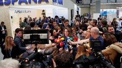 Una periodista, herida en la Cumbre del Clima al caerle encima un cuadro eléctrico en la