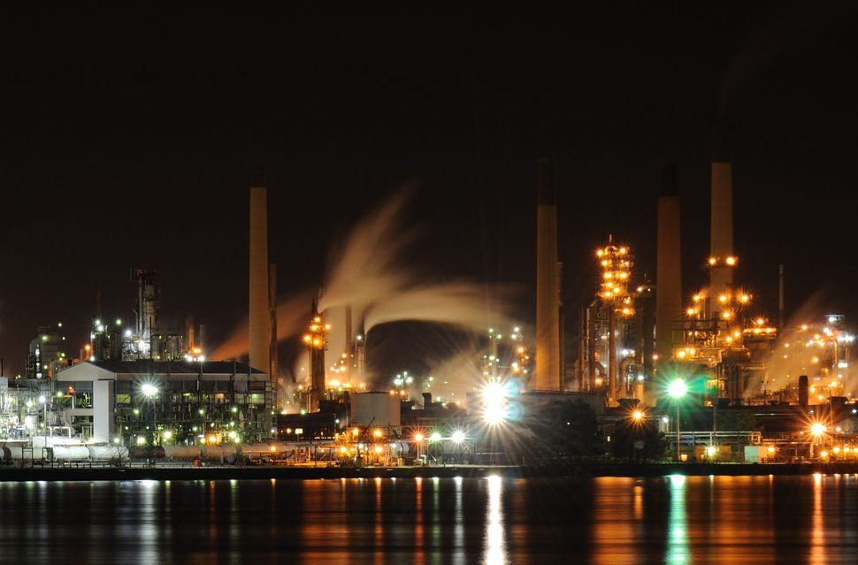 The Imperial Oil refinery in Sarnia, Ont., April 11, 2012.