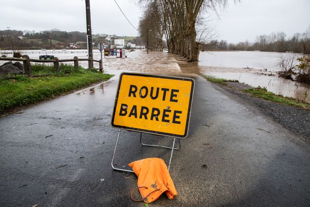 Alerte Meteo Dans Le Sud Ouest Un Septuagenaire Porte Disparu Le Huffpost