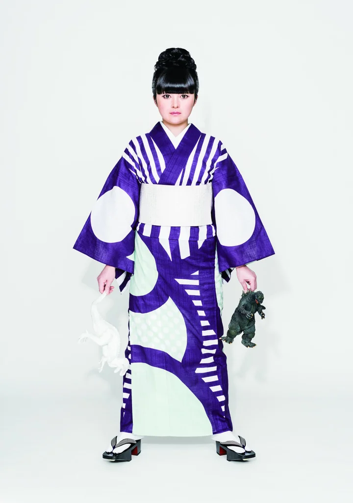 女の子だから に違和感を感じてきた彼女が 着物を着て 仁王立ち する理由 ハフポスト 女の子だから に違和感を感じてきた彼女が 着物を着て 仁王立ち する理由 ハフポスト