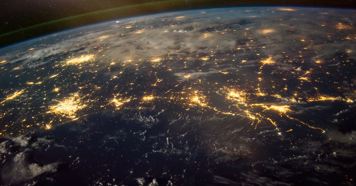 Il Est Venu Dans La Nuit De La Terre