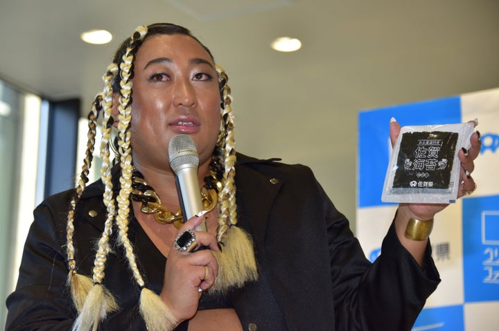 ロバート秋山氏による 家出少女支援の活動 パロディ動画に市民団体が抗議した背景 ハフポスト コラム オピニオン ロバート秋山氏による 家出少女支援の活動 パロディ動画に市民団体が抗議した背景 ハフポスト コラム オピニオン