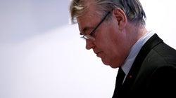 Macron pierde a su arquitecto de las pensiones en pleno desafío