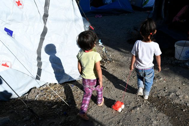 BBC: Τα προσφυγόπουλα στην Λέσβο «θέλουν να