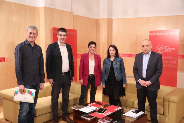 El PSOE se reúne con EH Bildu y reconoce su 