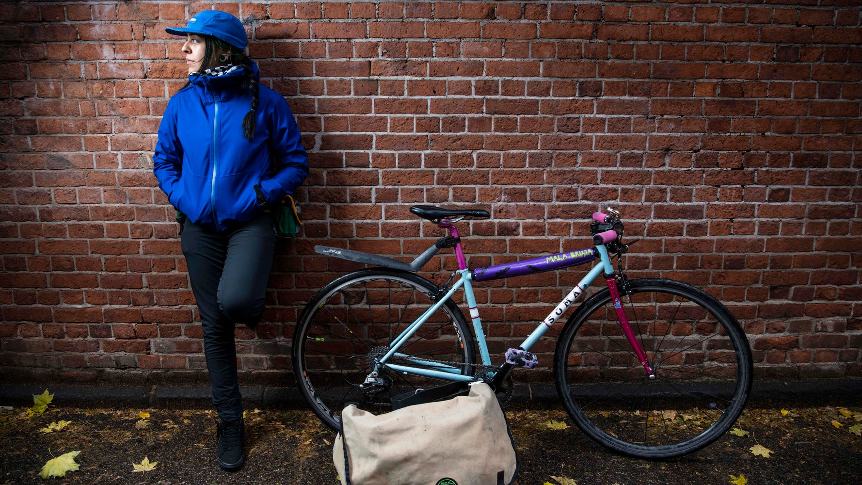 I M A Nyc Bike Messenger And This Is What I Wear To Work Huffpost Life