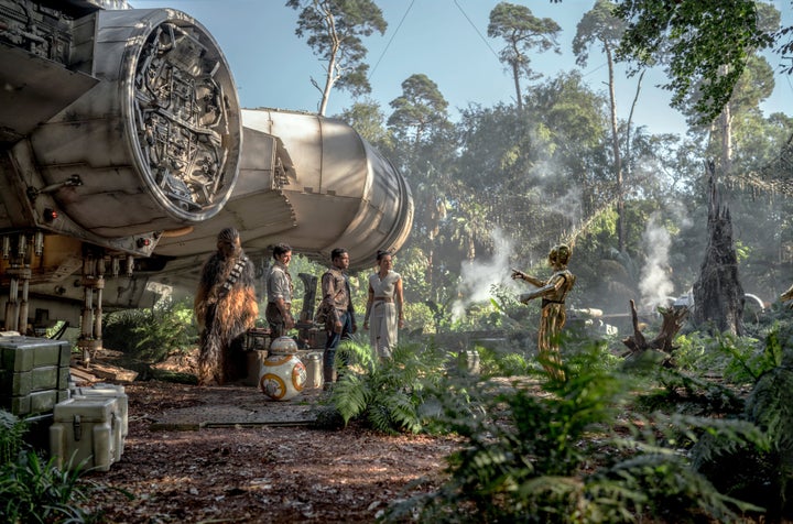 Joonas Suotamo, Oscar Isaac, John Boyega, Daisy Ridley and Anthony Daniels in Star Wars: The Rise of Skywalker