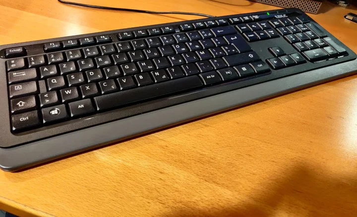 Avec Le Clavier Azerty De Ldlc Faire Des Lettres Accentuees Au Clavier Devient Facile Le Huffpost