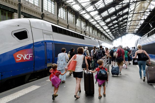 La Sncf Debloque Finalement 5000 Places Pour Les Enfants Le Huffpost