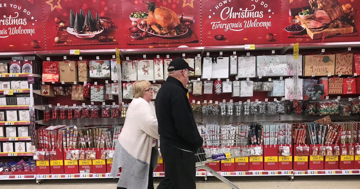 Tesco acts swiftly to condemn chinese prison christmas card packing Girl, 6, Finds Note From 'Chinese Prisoner Forced To Work' Inside Tesco