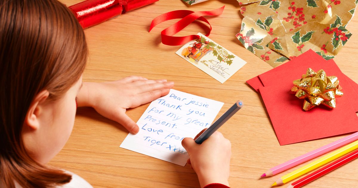 New year what to do. Write Christmas Cards. Writing Christmas Card. Send Christmas Cards. To write карточка.