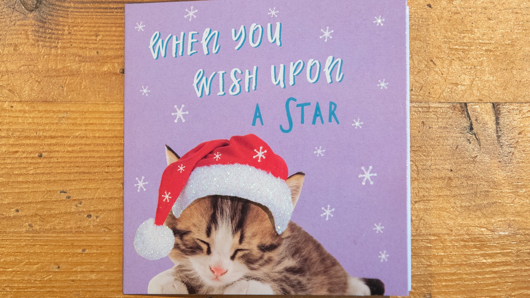 中国で強制的に働かされている 助けて スーパーで買ったクリスマスカードにメッセージ ハフポスト 中国で強制的に働かされている 助けて スーパーで買ったクリスマスカードにメッセージ ハフポスト