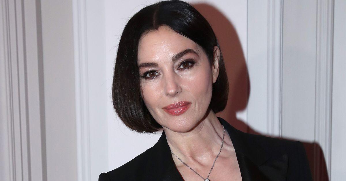 Monica Bellucci S Est Coupee Les Cheveux A La Garconne Le Huffpost