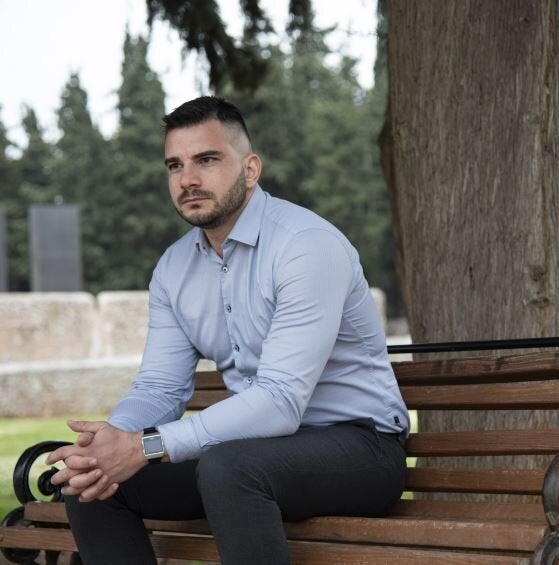 Ο υπαστυνόμος, Μιχάλης Λώλης περί αστυνομίας, κανονικότητας, προσφύγων και