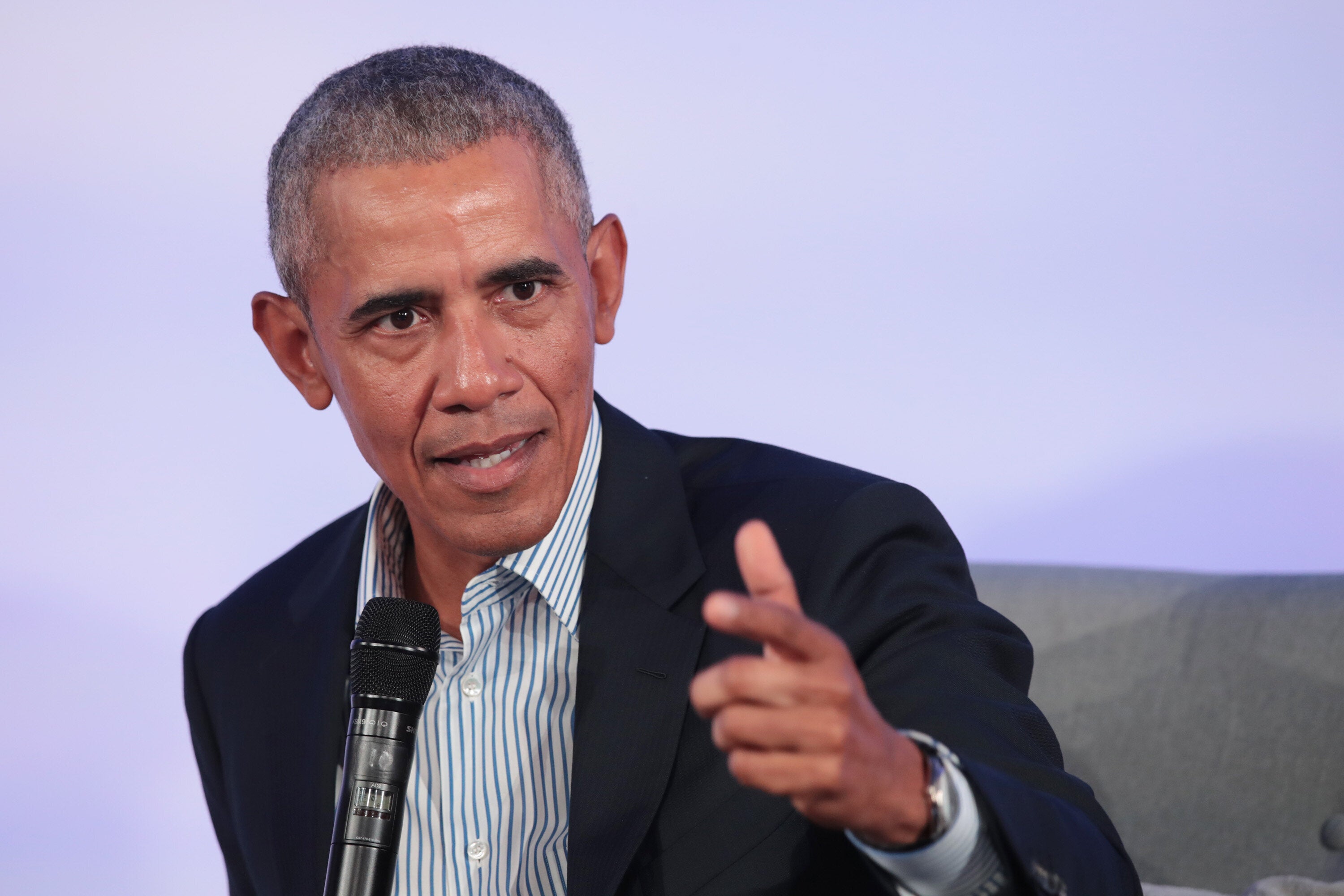 Obama Is Reportedly Talking Up Elizabeth Warren With Donors