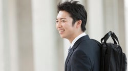 クールなデザインがスーツ姿にも映える、本革仕様で機能的なバックパック5選