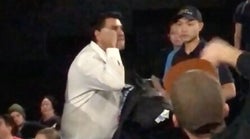 Un espectador de 'El ascenso de Skywalker' denuncia lo que le ocurrió tras mirar su móvil en plena