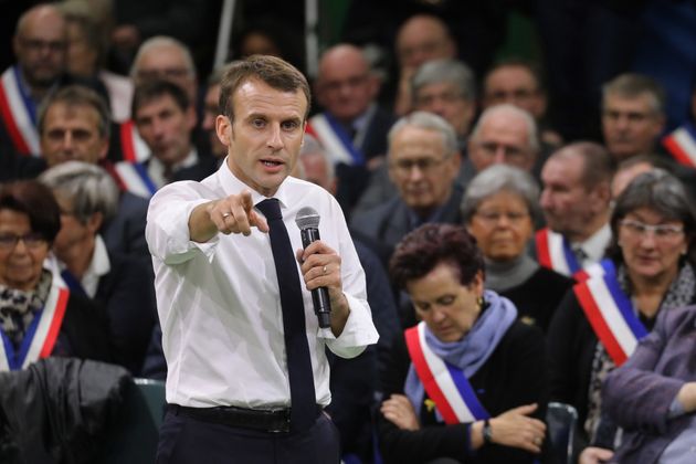 Emmanuel Macron, lors du lancement du Grand débat national, devant les maires, le 15 janvier