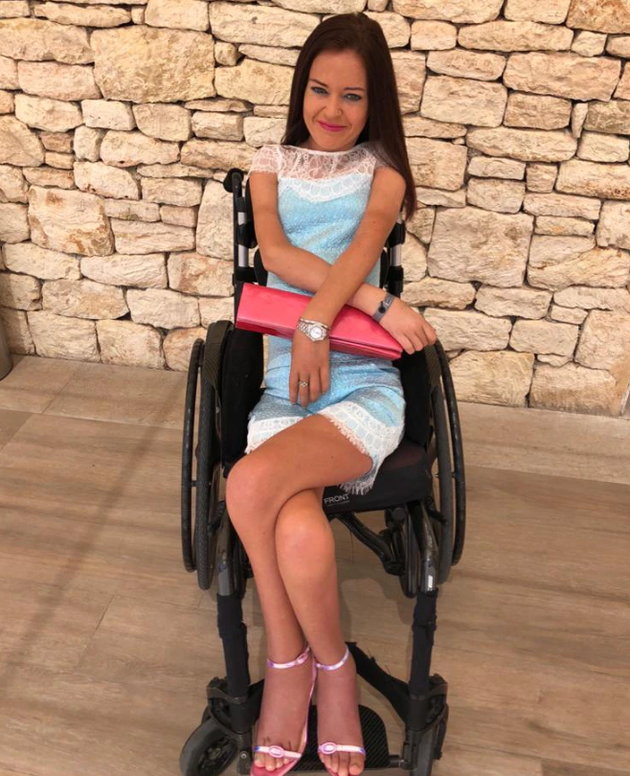 Gemma Quinn has been left stranded in a Singapore hotel room after part of her specially-adapted wheelchair went missing 