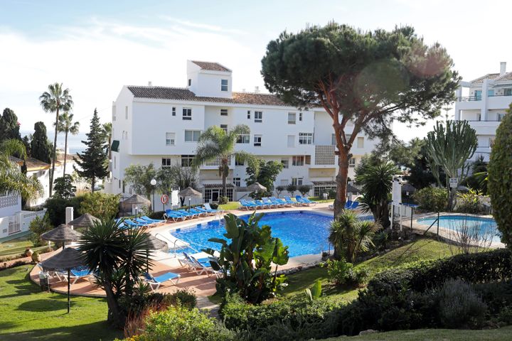 The swimming pool where three members of the same family, a father and two children, were found on Christmas Eve at a Costa del Sol resort in Las Lagunas de Mijas