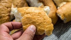 Salmorejo, torrijas y hasta cerveza: el pan duro todavía se puede
