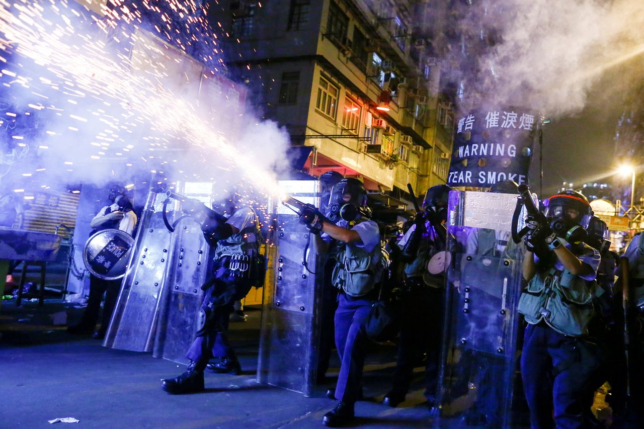 Χημικά από την αστυνομία στις διαδηλώσεις ου Χονγκ Κονγκ, 14 Αυγούστου 2019. 