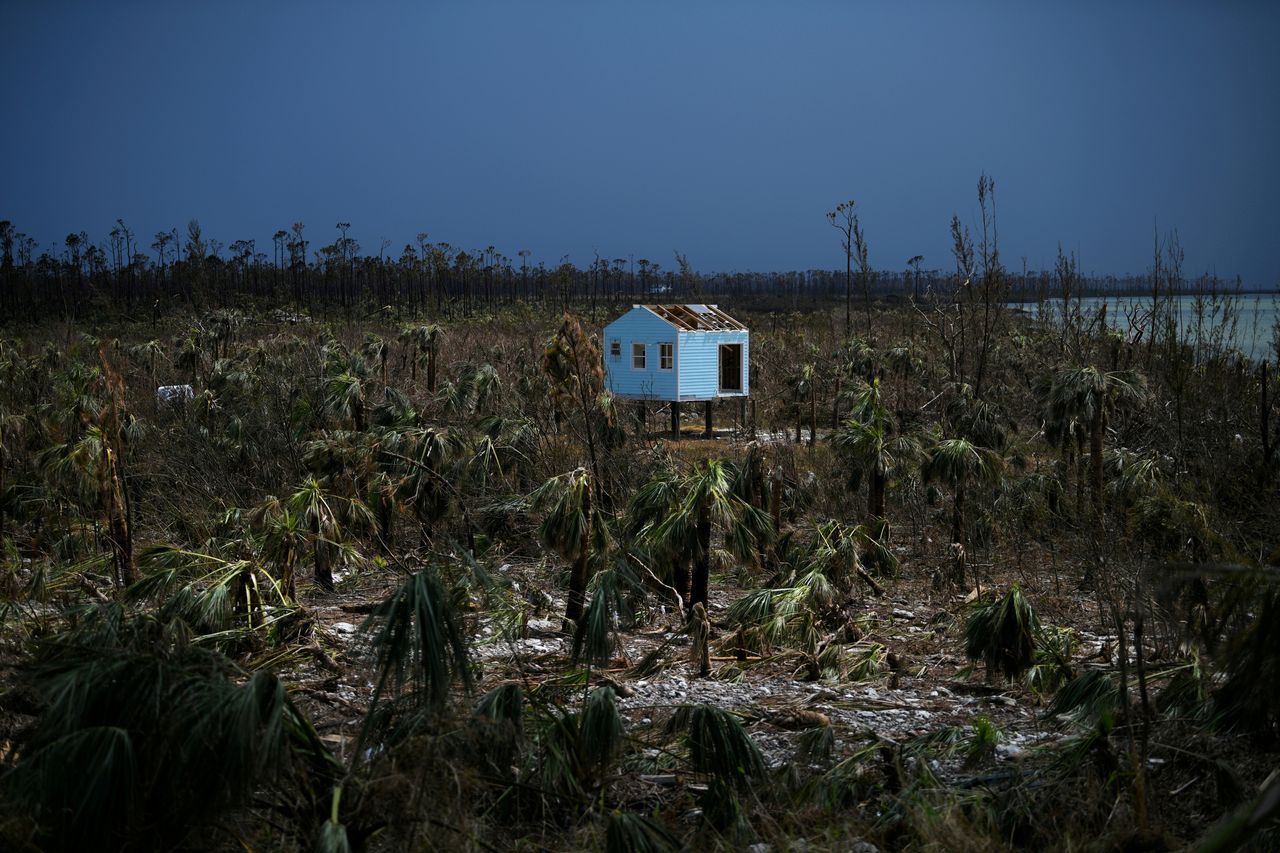 Ένα κατεστραμμένο σπίτι μετά τον τυφώνα Ντόριαν, Μπαχάμες, 8 Σεπτεμβρίου 2019