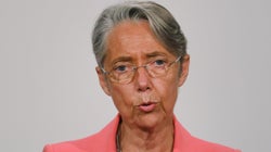 Élisabeth Borne se justifie sur ses vacances à